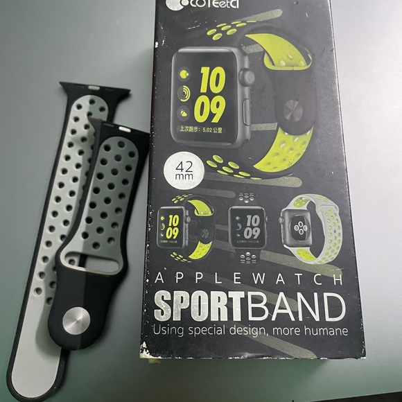 Coteecti Apple Watch 42mm stylish sports band - rarely used - Picture 4 of 9